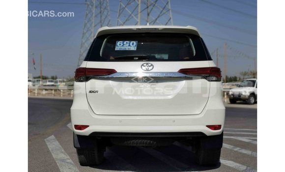 Acheter Import Voiture Toyota Fortuner Blanc à Import - Dubai, État d'Abia Acheter Import Voiture Toyota Fortuner Blanc à Import - Dubai, État d'Abia