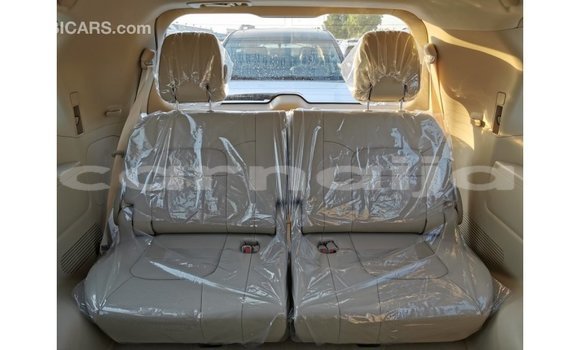 Acheter Import Voiture Toyota Land Cruiser Blanc à Import - Dubai, État d'Abia Acheter Import Voiture Toyota Land Cruiser Blanc à Import - Dubai, État d'Abia