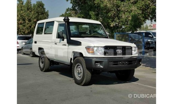 Buy Import Toyota Land Cruiser White Car in Import - Dubai in Abia State Buy Import Toyota Land Cruiser White Car in Import - Dubai in Abia State