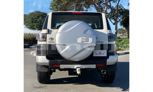 Buy Import Toyota FJ Cruiser White Car in Import - Dubai in Abia State Buy Import Toyota FJ Cruiser White Car in Import - Dubai in Abia State