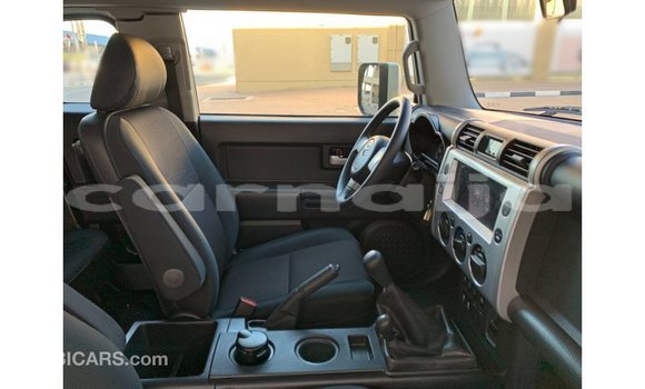 Buy Import Toyota FJ Cruiser White Car in Import - Dubai in Abia State Buy Import Toyota FJ Cruiser White Car in Import - Dubai in Abia State