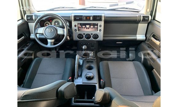 Buy Import Toyota FJ Cruiser White Car in Import - Dubai in Abia State Buy Import Toyota FJ Cruiser White Car in Import - Dubai in Abia State