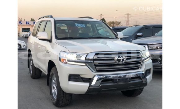 Buy Import Toyota Land Cruiser White Car in Import - Dubai in Abia State Buy Import Toyota Land Cruiser White Car in Import - Dubai in Abia State