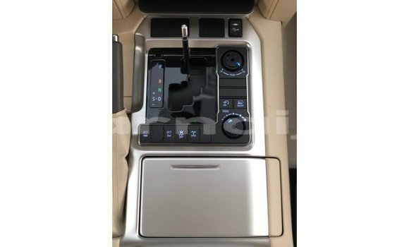 Buy Import Toyota Land Cruiser White Car in Import - Dubai in Abia State Buy Import Toyota Land Cruiser White Car in Import - Dubai in Abia State