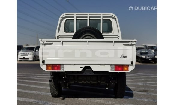 Acheter Import Voiture Toyota Land Cruiser Blanc à Import - Dubai, État d'Abia Acheter Import Voiture Toyota Land Cruiser Blanc à Import - Dubai, État d'Abia