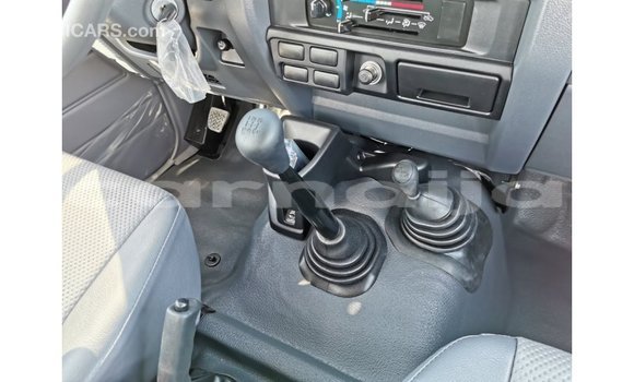 Acheter Import Voiture Toyota Land Cruiser Blanc à Import - Dubai, État d'Abia Acheter Import Voiture Toyota Land Cruiser Blanc à Import - Dubai, État d'Abia