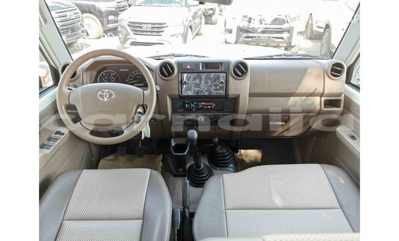 Buy Import Toyota Land Cruiser White Car in Import - Dubai in Abia State Buy Import Toyota Land Cruiser White Car in Import - Dubai in Abia State