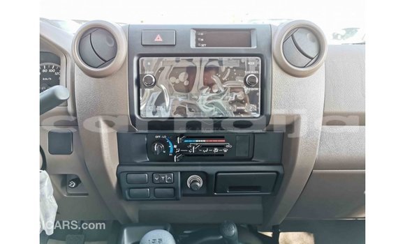 Buy Import Toyota Land Cruiser White Car in Import - Dubai in Abia State Buy Import Toyota Land Cruiser White Car in Import - Dubai in Abia State