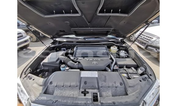 Buy Import Toyota Land Cruiser White Car in Import - Dubai in Abia State Buy Import Toyota Land Cruiser White Car in Import - Dubai in Abia State