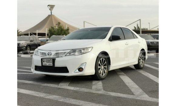 Acheter Import Voiture Toyota Camry Blanc à Import - Dubai, État d'Abia Acheter Import Voiture Toyota Camry Blanc à Import - Dubai, État d'Abia