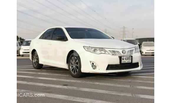 Acheter Import Voiture Toyota Camry Blanc à Import - Dubai, État d'Abia Acheter Import Voiture Toyota Camry Blanc à Import - Dubai, État d'Abia