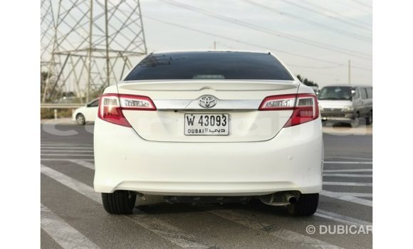Acheter Import Voiture Toyota Camry Blanc à Import - Dubai, État d'Abia Acheter Import Voiture Toyota Camry Blanc à Import - Dubai, État d'Abia