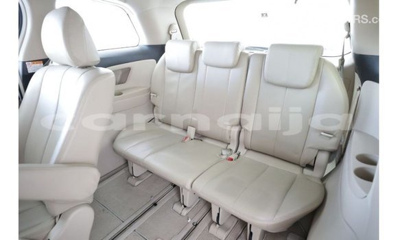 Buy Import Toyota Previa White Car in Import - Dubai in Abia State Buy Import Toyota Previa White Car in Import - Dubai in Abia State