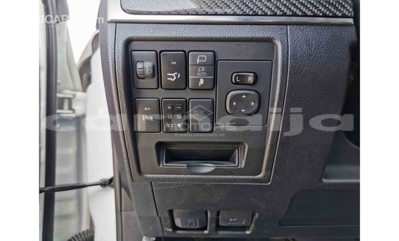 Acheter Import Voiture Toyota Land Cruiser Blanc à Import - Dubai, État d'Abia Acheter Import Voiture Toyota Land Cruiser Blanc à Import - Dubai, État d'Abia