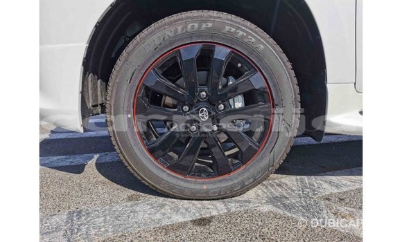 Acheter Import Voiture Toyota Land Cruiser Blanc à Import - Dubai, État d'Abia Acheter Import Voiture Toyota Land Cruiser Blanc à Import - Dubai, État d'Abia