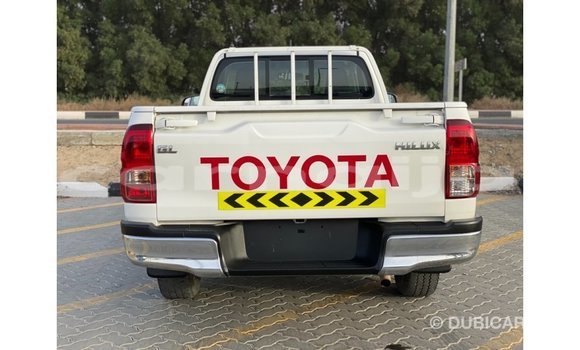 Buy Import Toyota Hilux White Car in Import - Dubai in Abia State Buy Import Toyota Hilux White Car in Import - Dubai in Abia State