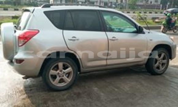 Acheter Occasion Voiture Toyota RAV4 Gris à Lagos, État de Lagos Acheter Occasion Voiture Toyota RAV4 Gris à Lagos, État de Lagos