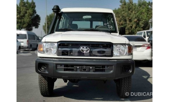 Buy Import Toyota Land Cruiser White Car in Import - Dubai in Abia State Buy Import Toyota Land Cruiser White Car in Import - Dubai in Abia State