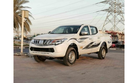 Buy Import Mitsubishi L200 White Car in Import - Dubai in Abia State Buy Import Mitsubishi L200 White Car in Import - Dubai in Abia State