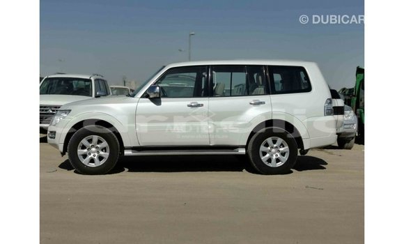 Buy Import Mitsubishi Pajero White Car in Import - Dubai in Abia State Buy Import Mitsubishi Pajero White Car in Import - Dubai in Abia State