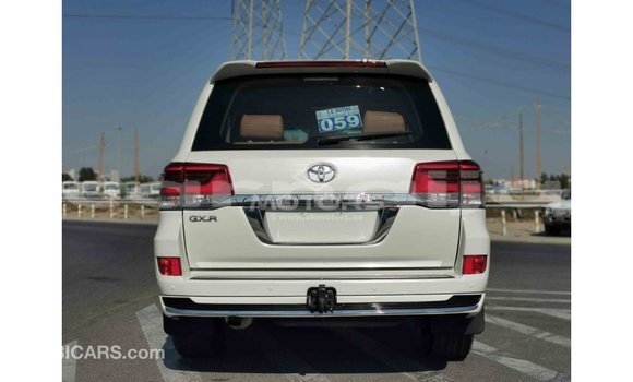 Buy Import Toyota Land Cruiser White Car in Import - Dubai in Abia State Buy Import Toyota Land Cruiser White Car in Import - Dubai in Abia State