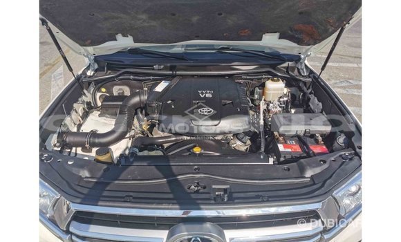 Buy Import Toyota Land Cruiser White Car in Import - Dubai in Abia State Buy Import Toyota Land Cruiser White Car in Import - Dubai in Abia State