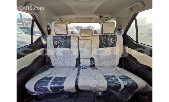 Acheter Import Voiture Toyota Fortuner Noir à Import - Dubai, État d'Abia Acheter Import Voiture Toyota Fortuner Noir à Import - Dubai, État d'Abia