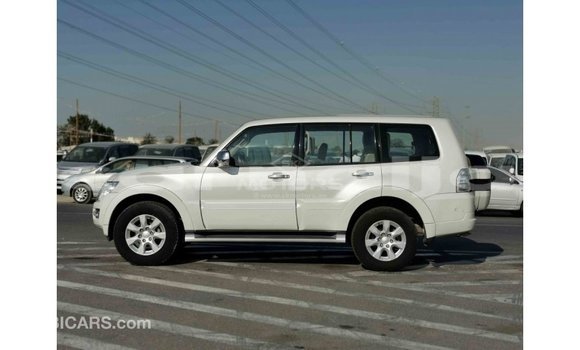Buy Import Mitsubishi Pajero White Car in Import - Dubai in Abia State Buy Import Mitsubishi Pajero White Car in Import - Dubai in Abia State