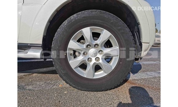 Buy Import Mitsubishi Pajero White Car in Import - Dubai in Abia State Buy Import Mitsubishi Pajero White Car in Import - Dubai in Abia State