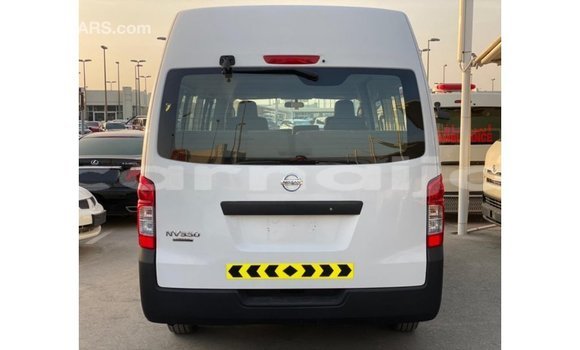 Acheter Import Voiture Nissan Urvan Blanc à Import - Dubai, État d'Abia Acheter Import Voiture Nissan Urvan Blanc à Import - Dubai, État d'Abia