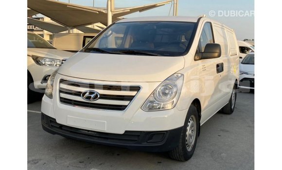 Buy Import Hyundai Accent White Car in Import - Dubai in Abia State Buy Import Hyundai Accent White Car in Import - Dubai in Abia State