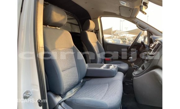 Buy Import Hyundai Accent White Car in Import - Dubai in Abia State Buy Import Hyundai Accent White Car in Import - Dubai in Abia State