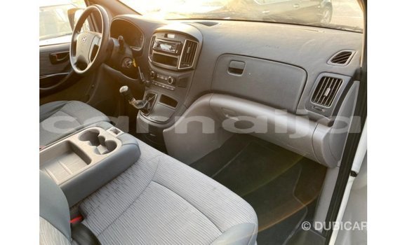 Buy Import Hyundai Accent White Car in Import - Dubai in Abia State Buy Import Hyundai Accent White Car in Import - Dubai in Abia State