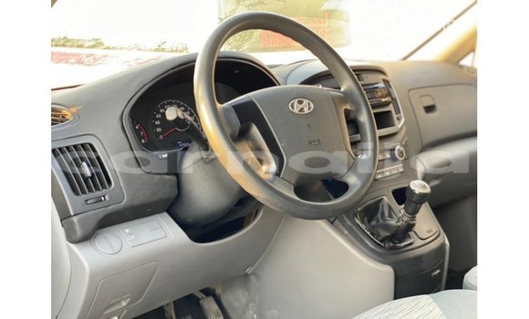 Buy Import Hyundai Accent White Car in Import - Dubai in Abia State Buy Import Hyundai Accent White Car in Import - Dubai in Abia State