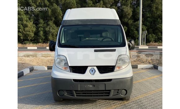 Buy Import Renault 6 White Car in Import - Dubai in Abia State Buy Import Renault 6 White Car in Import - Dubai in Abia State