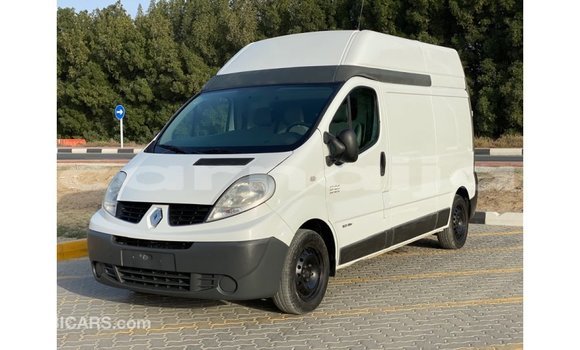 Buy Import Renault 6 White Car in Import - Dubai in Abia State Buy Import Renault 6 White Car in Import - Dubai in Abia State