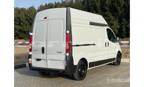 Buy Import Renault 6 White Car in Import - Dubai in Abia State Buy Import Renault 6 White Car in Import - Dubai in Abia State