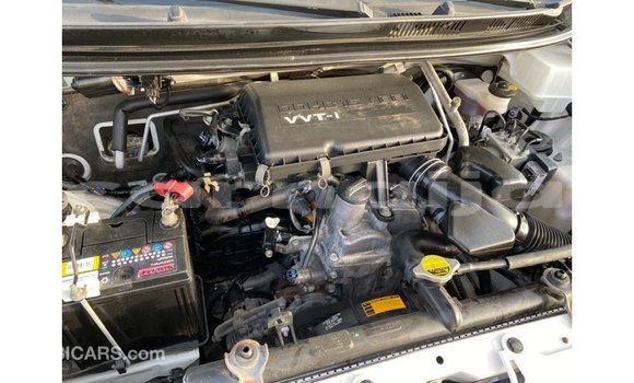 Buy Import Toyota Avanza White Car in Import - Dubai in Abia State Buy Import Toyota Avanza White Car in Import - Dubai in Abia State