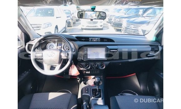 Acheter Import Voiture Toyota Hilux Blanc à Import - Dubai, État d'Abia Acheter Import Voiture Toyota Hilux Blanc à Import - Dubai, État d'Abia