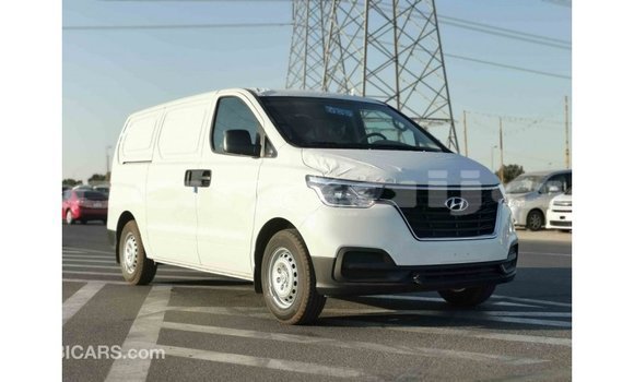 Buy Import Hyundai Cargo White Car in Import - Dubai in Abia State Buy Import Hyundai Cargo White Car in Import - Dubai in Abia State