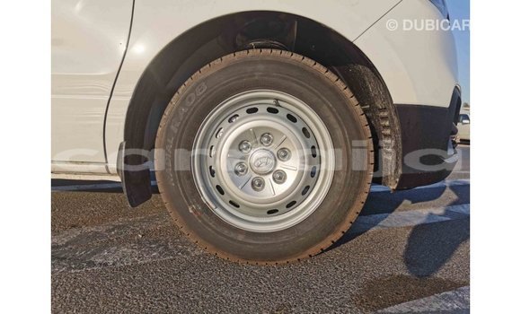 Buy Import Hyundai Cargo White Car in Import - Dubai in Abia State Buy Import Hyundai Cargo White Car in Import - Dubai in Abia State