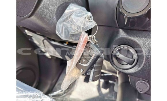 Buy Import Toyota Hilux White Car in Import - Dubai in Abia State Buy Import Toyota Hilux White Car in Import - Dubai in Abia State