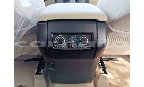 Acheter Import Voiture Toyota Prado Blanc à Import - Dubai, État d'Abia Acheter Import Voiture Toyota Prado Blanc à Import - Dubai, État d'Abia