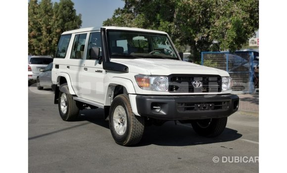Acheter Import Voiture Toyota Land Cruiser Blanc à Import - Dubai, État d'Abia Acheter Import Voiture Toyota Land Cruiser Blanc à Import - Dubai, État d'Abia