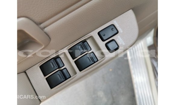 Acheter Import Voiture Toyota Land Cruiser Blanc à Import - Dubai, État d'Abia Acheter Import Voiture Toyota Land Cruiser Blanc à Import - Dubai, État d'Abia