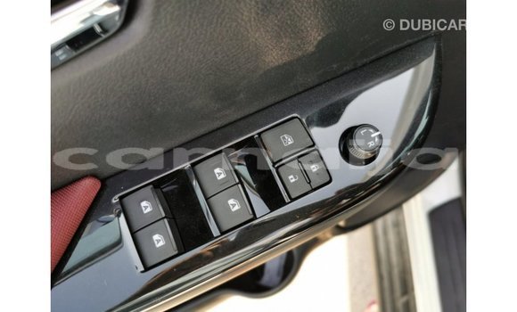 Acheter Import Voiture Toyota Hilux Blanc à Import - Dubai, État d'Abia Acheter Import Voiture Toyota Hilux Blanc à Import - Dubai, État d'Abia