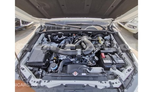 Acheter Import Voiture Toyota Hilux Blanc à Import - Dubai, État d'Abia Acheter Import Voiture Toyota Hilux Blanc à Import - Dubai, État d'Abia