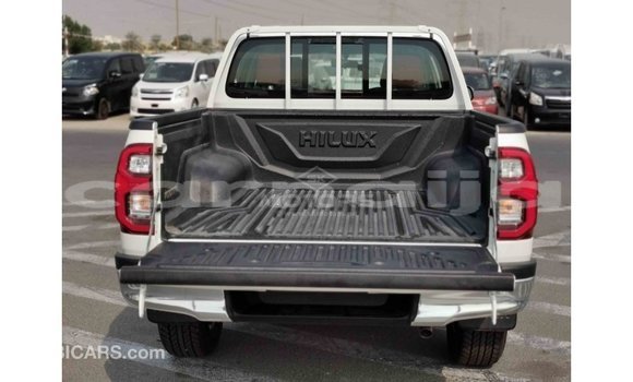 Buy Import Toyota Hilux White Car in Import - Dubai in Abia State Buy Import Toyota Hilux White Car in Import - Dubai in Abia State