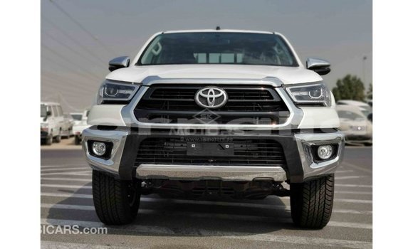 Acheter Import Voiture Toyota Hilux Blanc à Import - Dubai, État d'Abia Acheter Import Voiture Toyota Hilux Blanc à Import - Dubai, État d'Abia