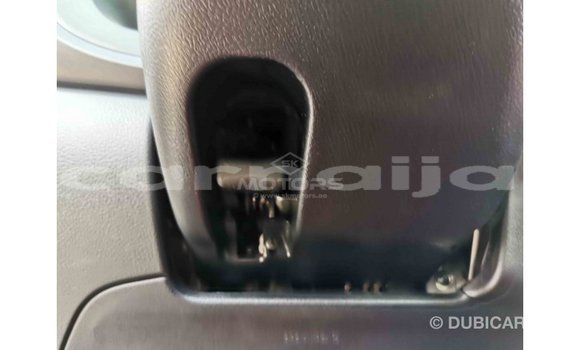 Acheter Import Voiture Toyota Hilux Blanc à Import - Dubai, État d'Abia Acheter Import Voiture Toyota Hilux Blanc à Import - Dubai, État d'Abia